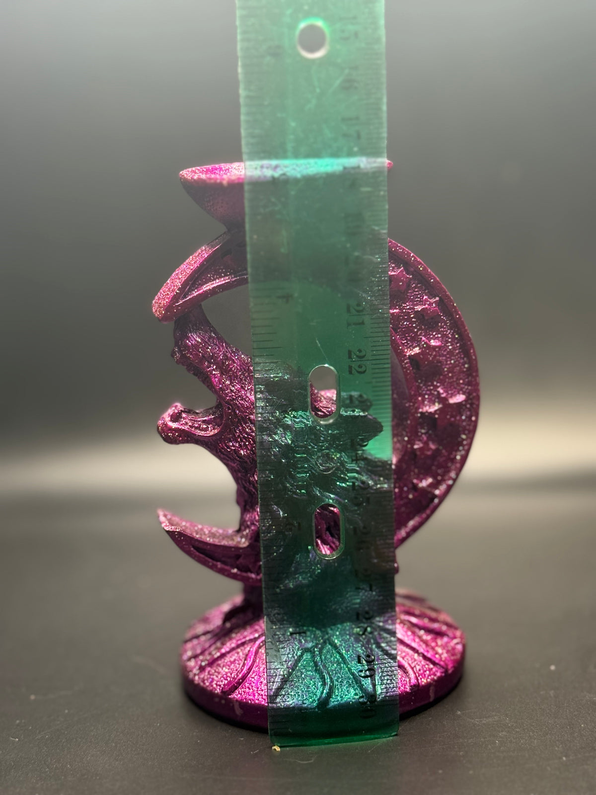 Wolf Sphere Holder