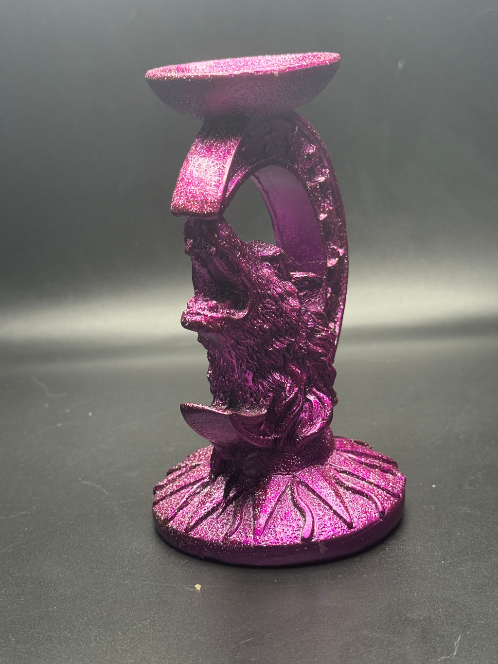 Wolf Sphere Holder